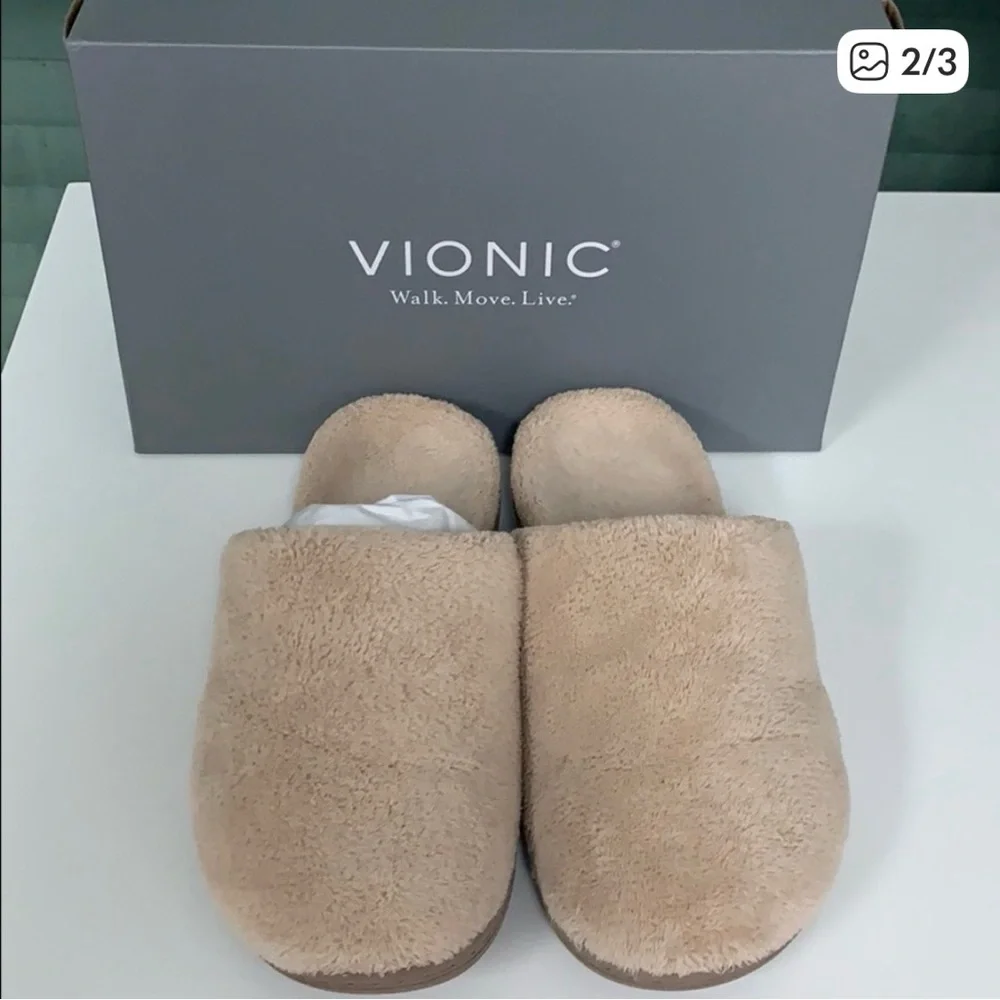 ⭐️🌟 Vionic Gemma slippers Sz. 9 in plush tan. - Picture 2 of 3